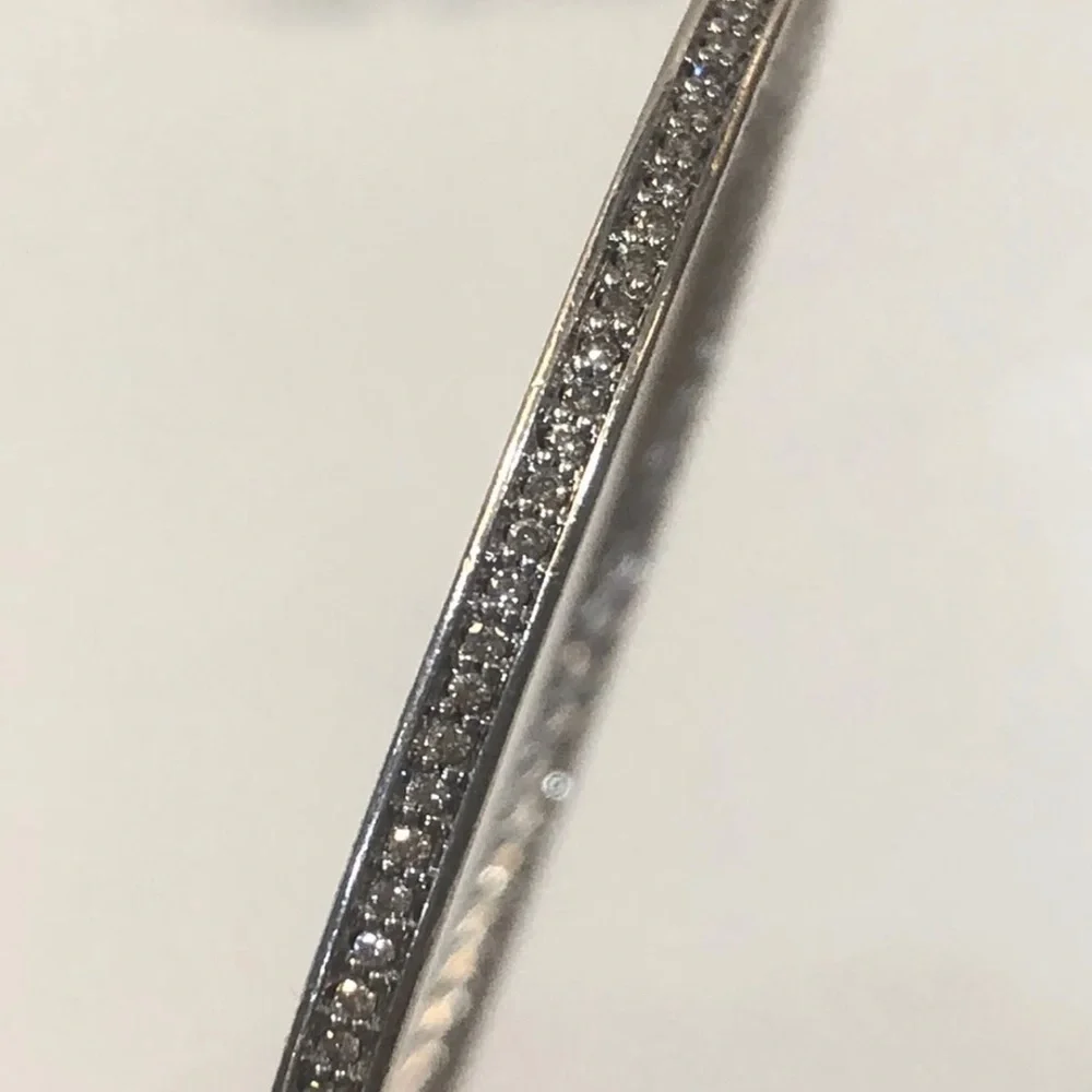 DAVID YURMAN Pave Outside Sterling Silver Bangle Bracelet. - Picture 7 of 10